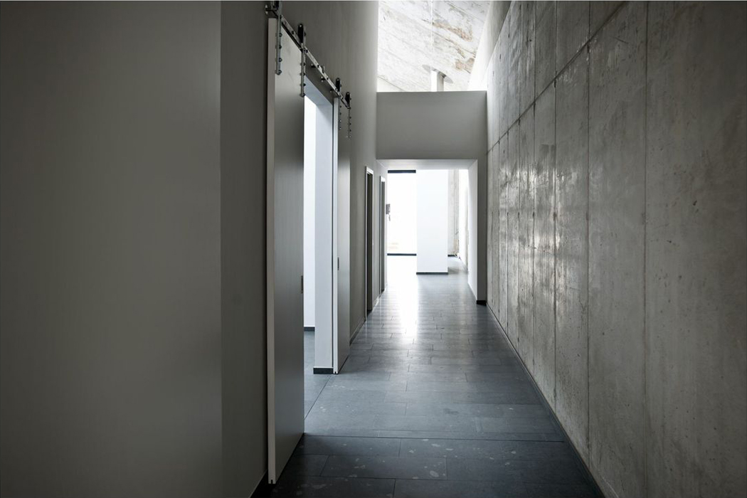 Lofts apartment hallway. Photo D Delfs