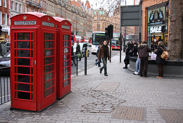 Phone_Boxes_on_Brompton_Road_-_geograph.org.uk_-_645502