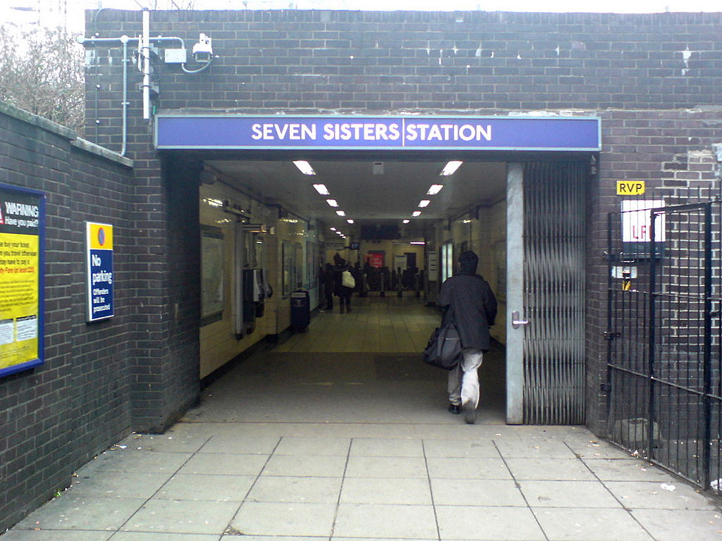 1024px-Seven_Sisters_ground_level_entrance