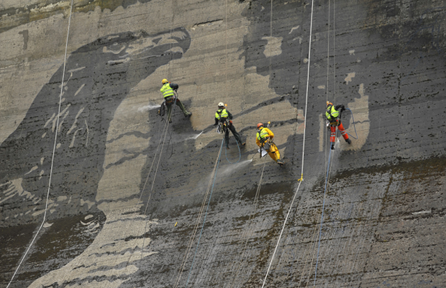Cleaning the Dam lead_large Source: CityLab