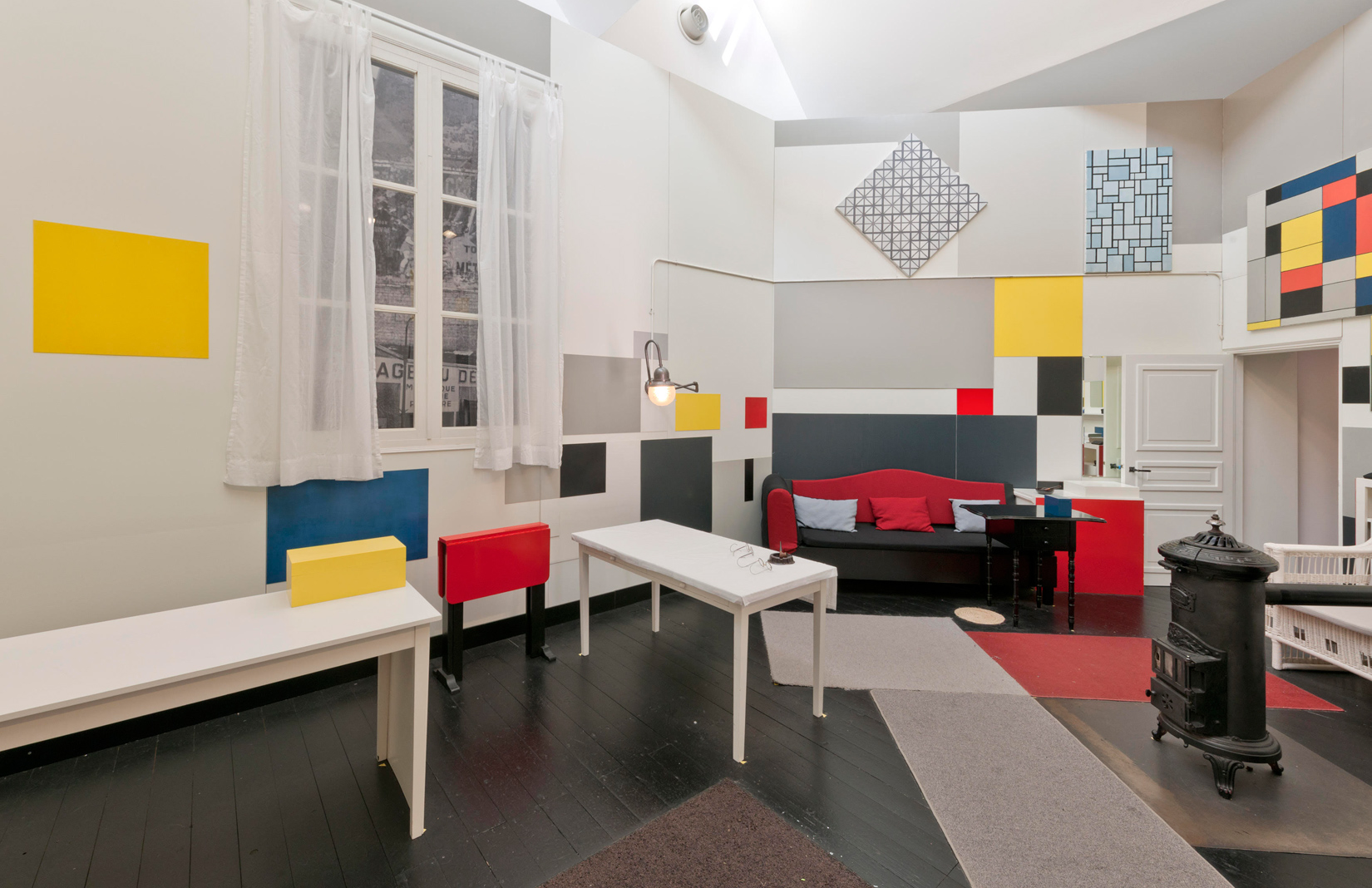 Piet Mondrian's studio recreated at Tate Liverpool