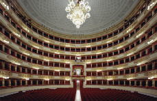 5 finds from across the web: opulent opera houses, Amélie’s Paris and more