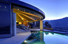 John Lautner’s ‘Diamonds Are Forever’ home in Palm Springs goes on sale