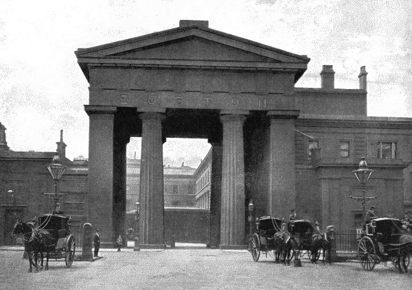 Euston Arch – demolished in 1961