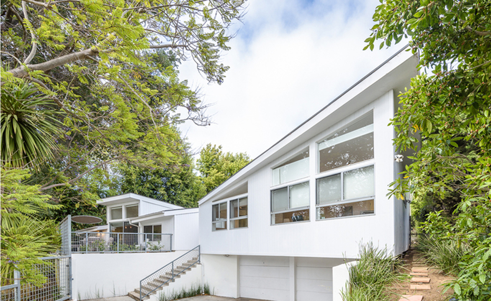 300 Canyon View Drive by architect Rodney Walker is on the market via Modern Living LA for $3.895m