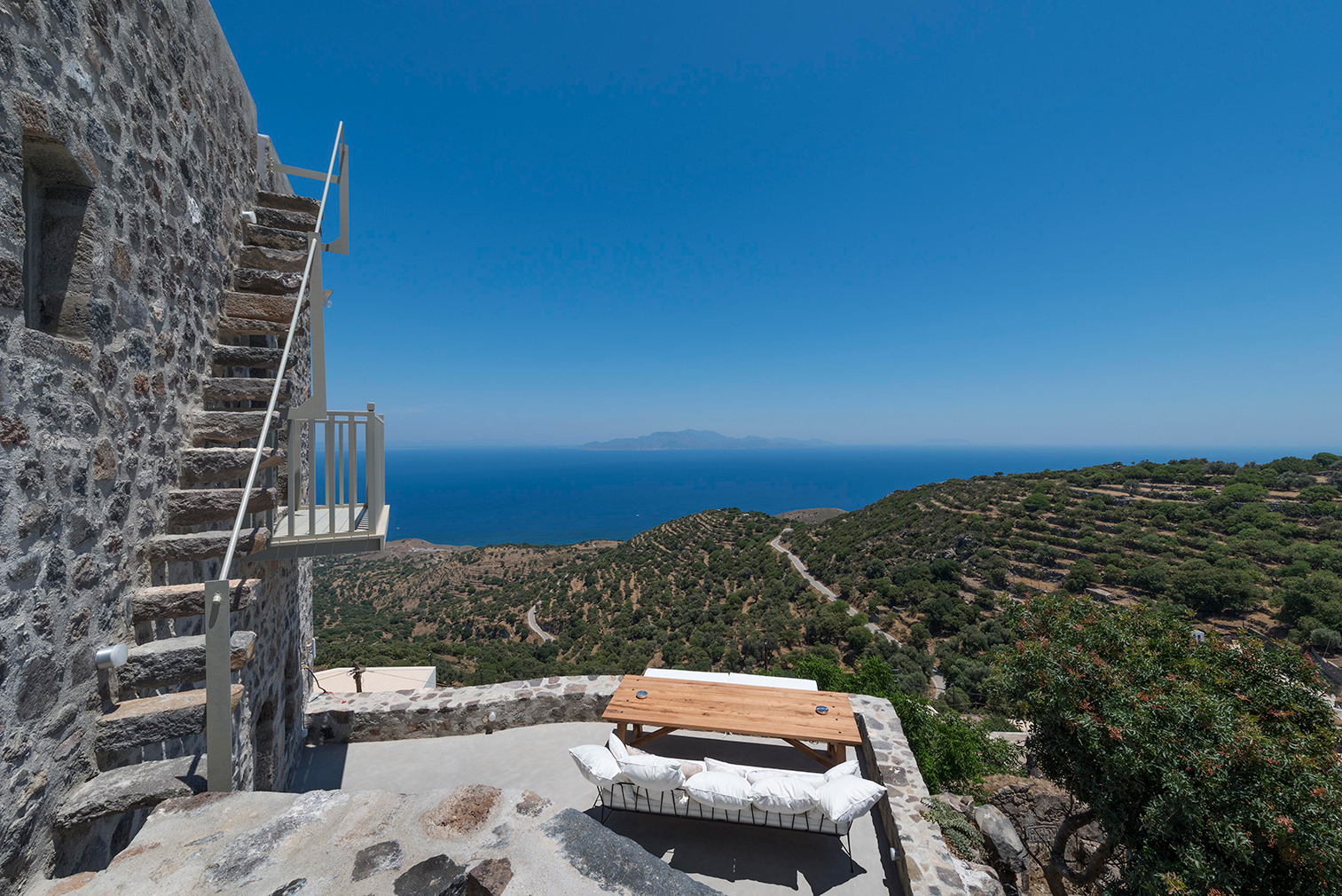 Greek holiday home for rent: Villa Nemesis