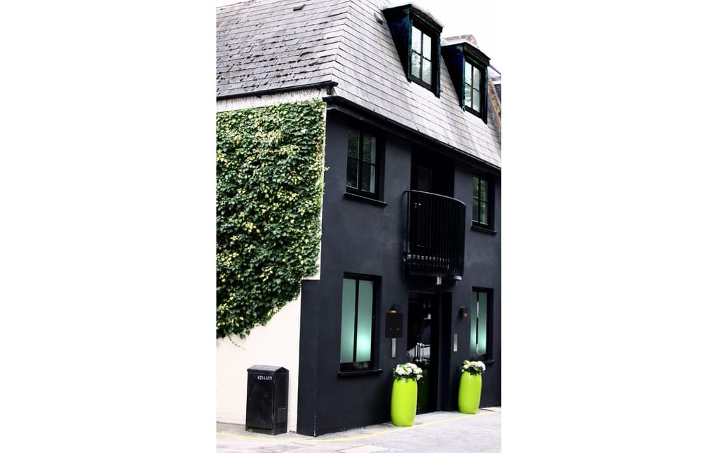 Exterior. Courtesy of Atelier Josh Wood