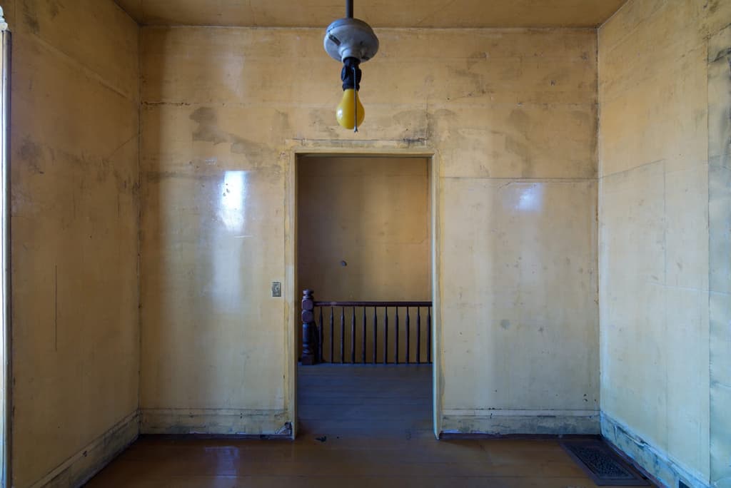 Living room, 500 Capp Street. Courtesy of 500 Capp Street Foundation