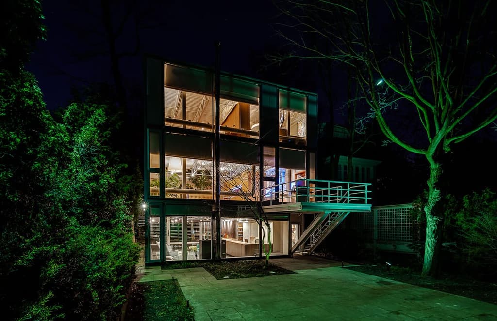 Wolf House by Barton Myers