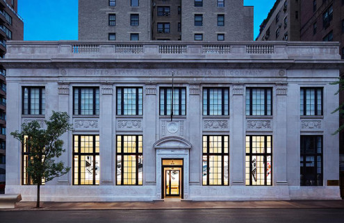 Apple’s new store takes over a Beaux Arts bank in New York