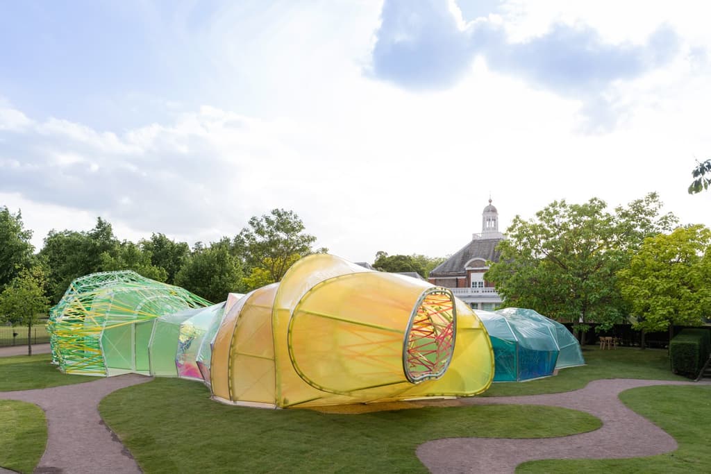 Serpentine-Pavilion-designed-by-Selgascano-2015-photo-by-Iwan-Baan