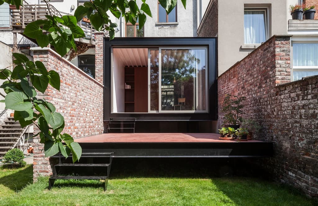 B-ILD slots a garden pavilion into a 19th-century home