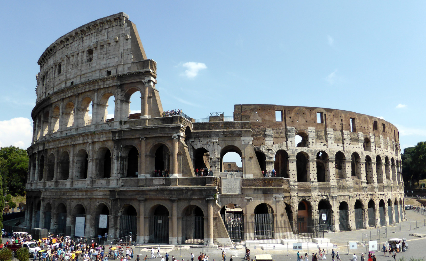 Roman Colosseum. Photography: Sean MacEntee