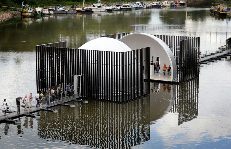 Nomanslanding bridge installation at the Ruhrtriennale