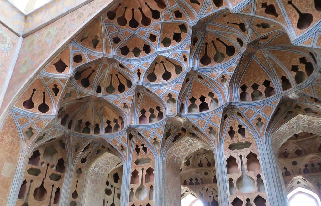 Ali-Qapu-the-music-hall