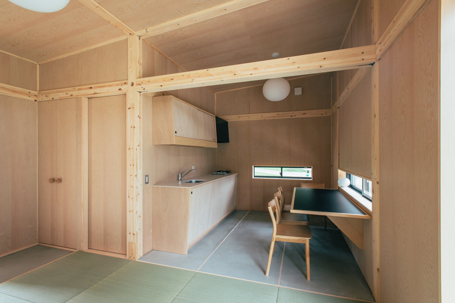 muji-unveils-prefab-huts-designed-by-morrison-grcic-and-fukasawa