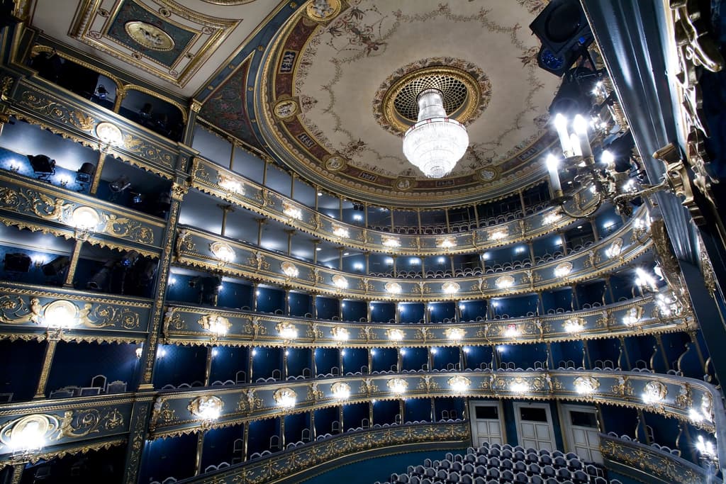 Narodni Divadlo, Estates Theater in Prague. Photography: Jorge Royan