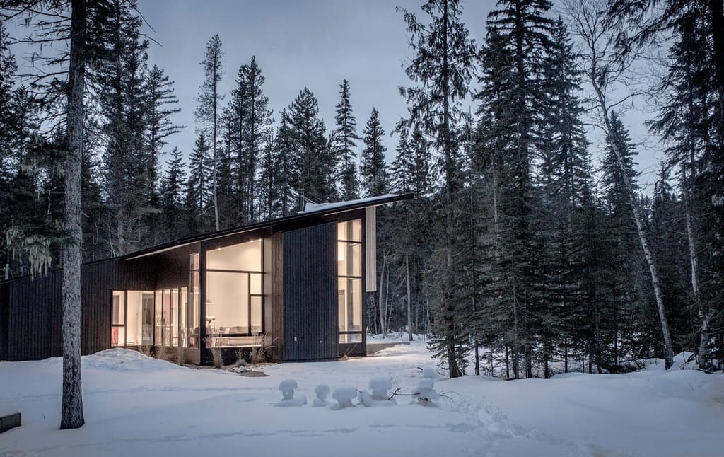 Ski retreat Pioneer cabin in British Columbia