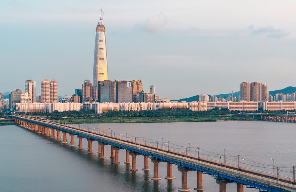 The 10 tallest buildings set to top out in 2016