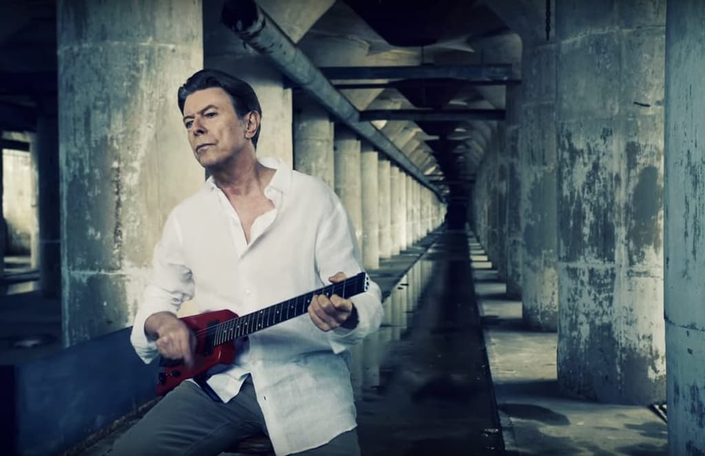4 David Bowie music videos for design lovers