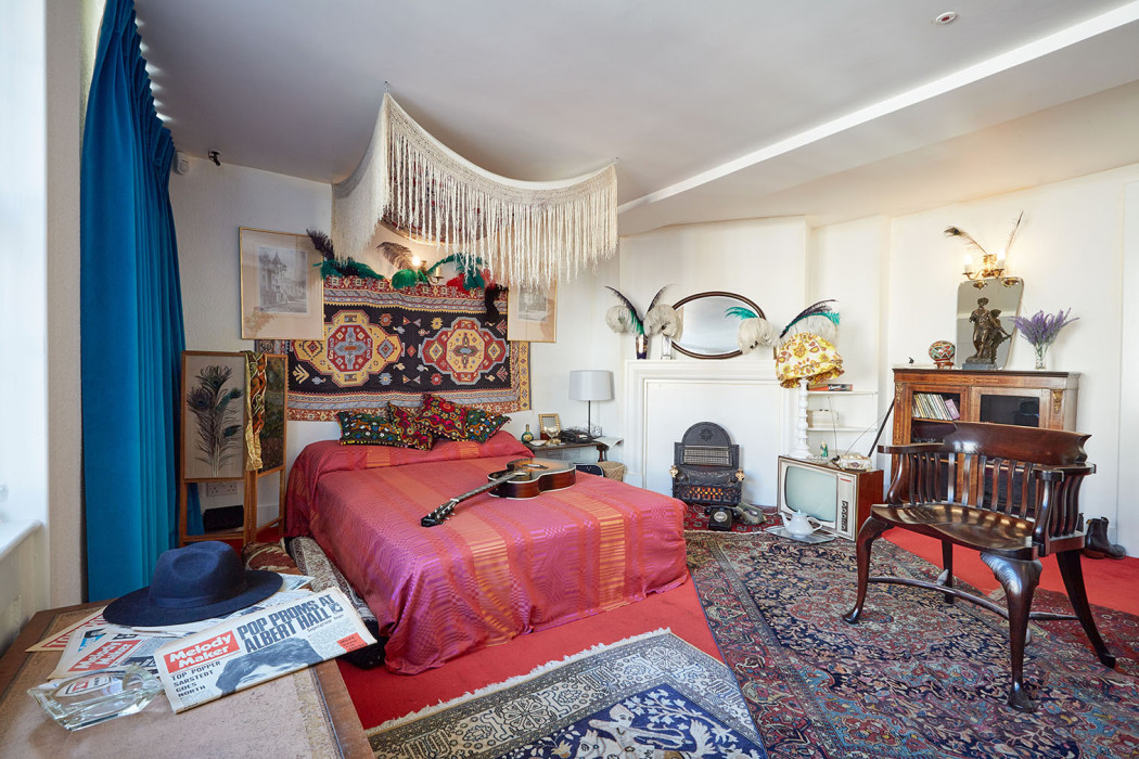 Jimi Hendrix S London Flat Opens To The Public The Spaces