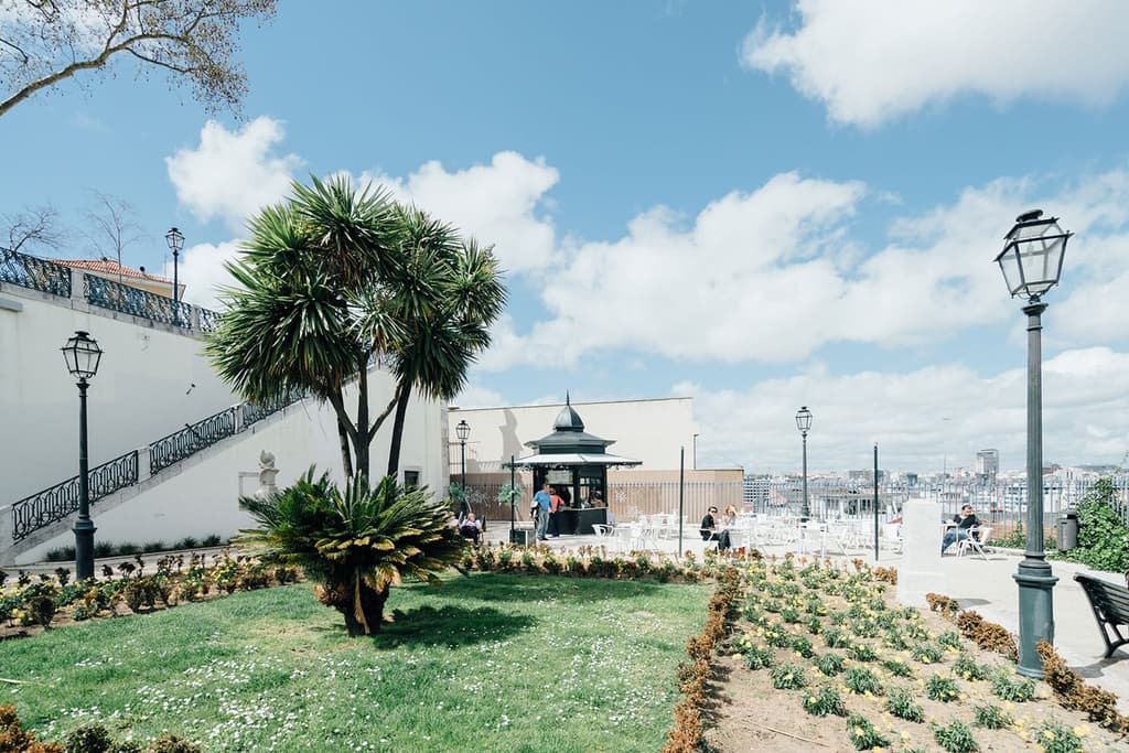 Lisbon-kiosks-richard-john-seymour-4