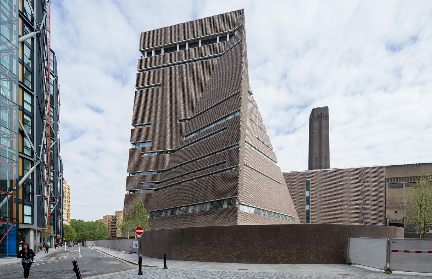 Tate-Modern-HdM-1829-FT.jpg