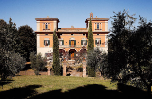 This Tuscan retreat has an artistic edge