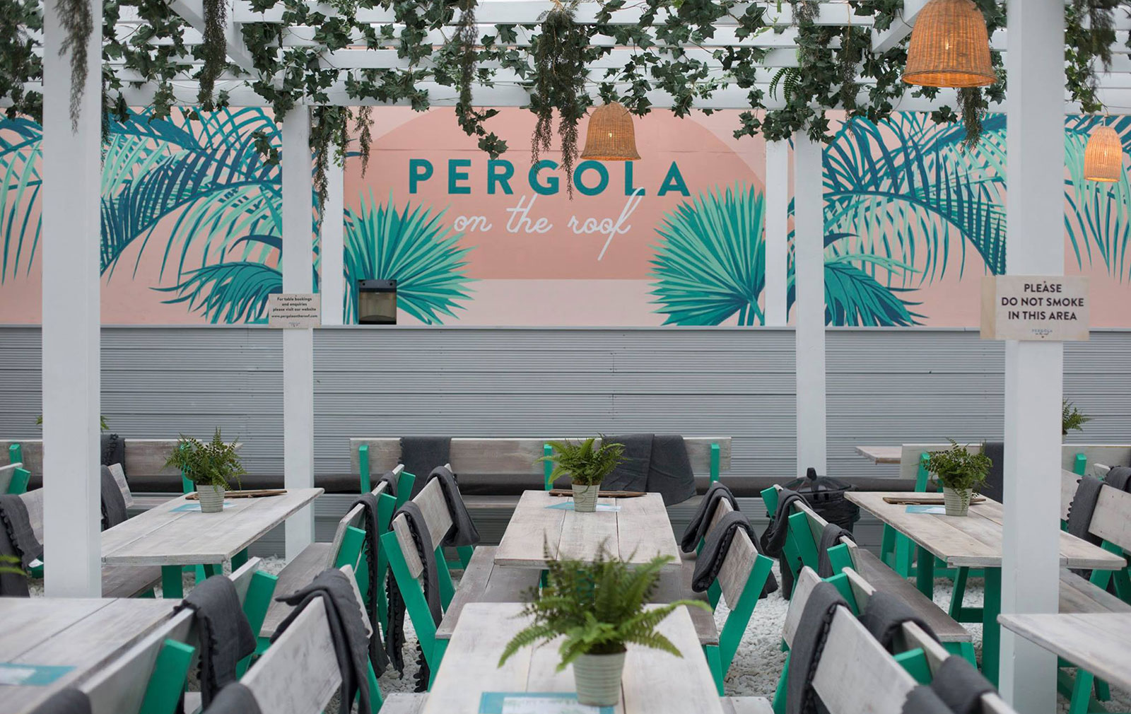 Rooftop bars in London: Pergola on the Roof