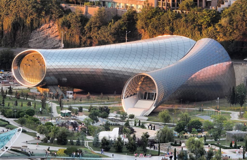 Studio Fuksas designs slug-shaped culture hub in Tbilisi’s Rike Park