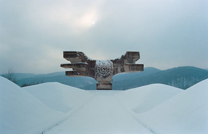 5 finds from across the web: a Millennium Falcon in the Balkans, ultimate libraries and more