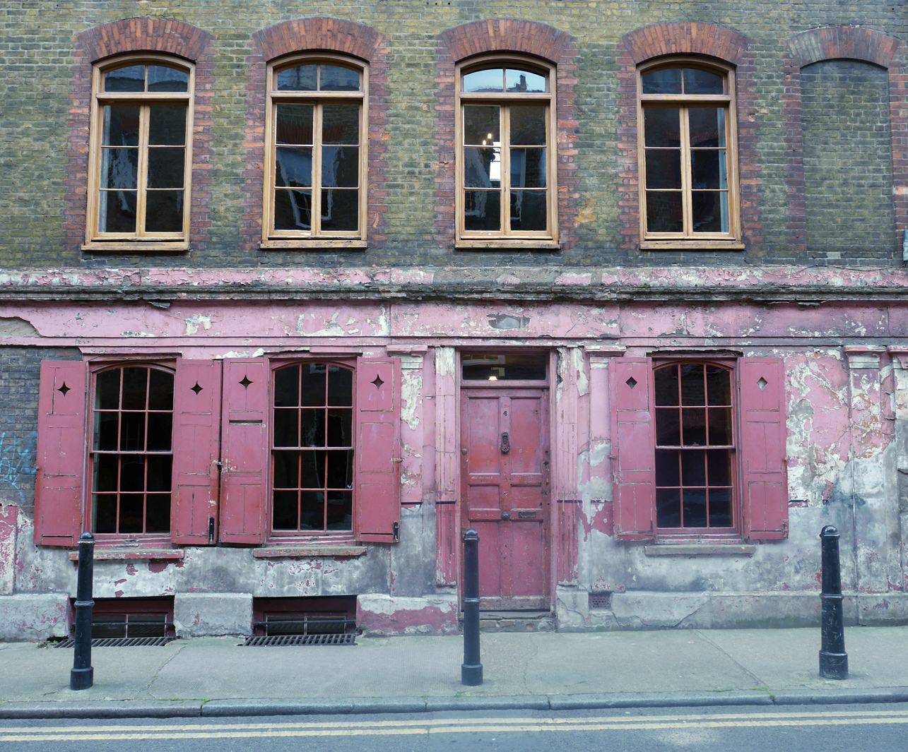 Historic building on Princelet Street, London.
