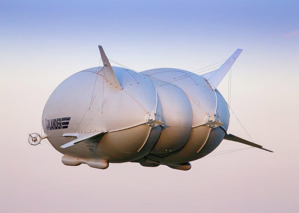 airlander-10_hybrid-air-vehicles_first-flight