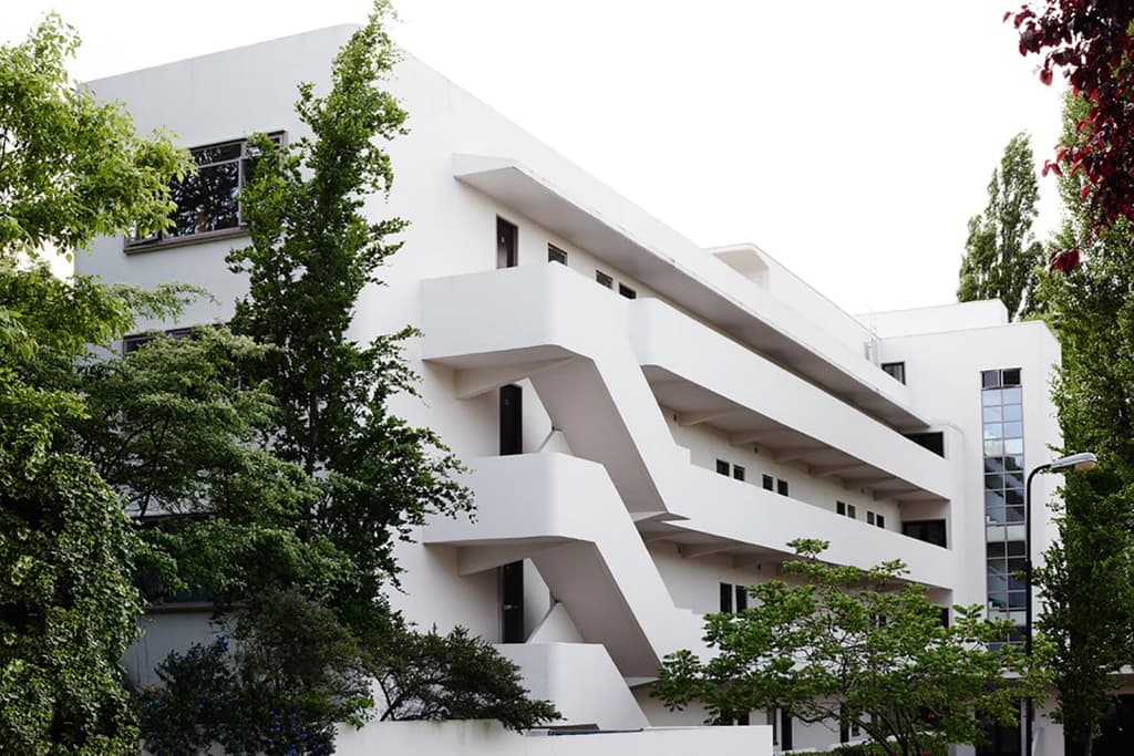 isokon-building-in-london-baker-photography-1050x700