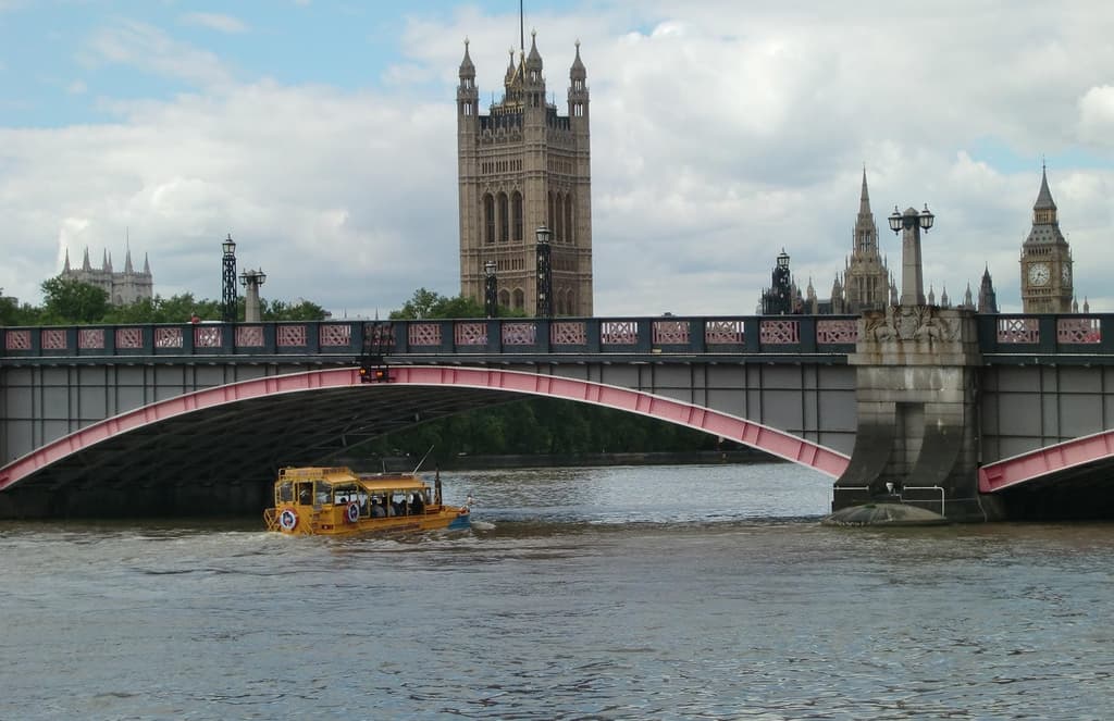 Lambeth Bridge