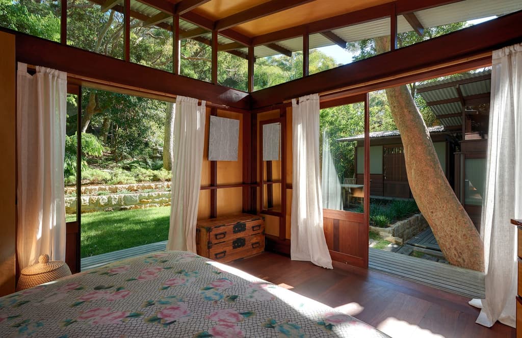 Pavilion home by Richard Leplastrier goes on sale in Sydney