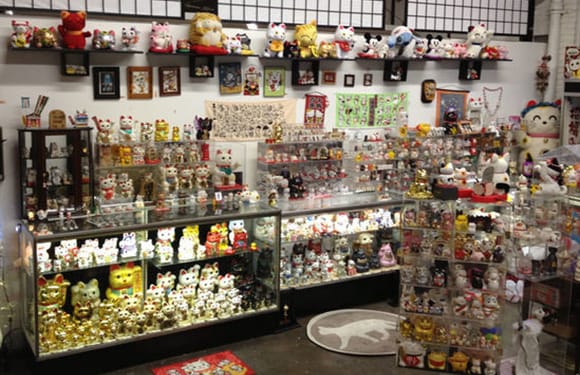 Best of web: super niche museums, giant Japanese sinkholes and more