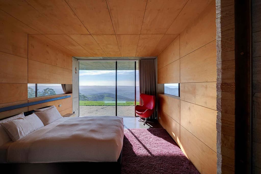 Peter Stutchbury's Invisible House