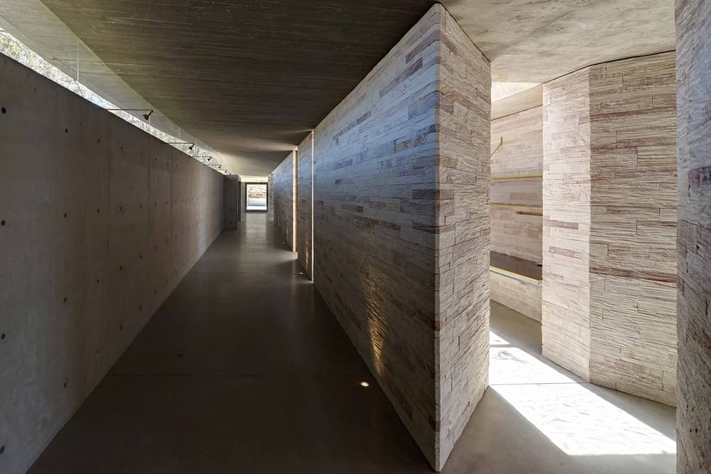 peter-stutchbury-invisible-house-2
