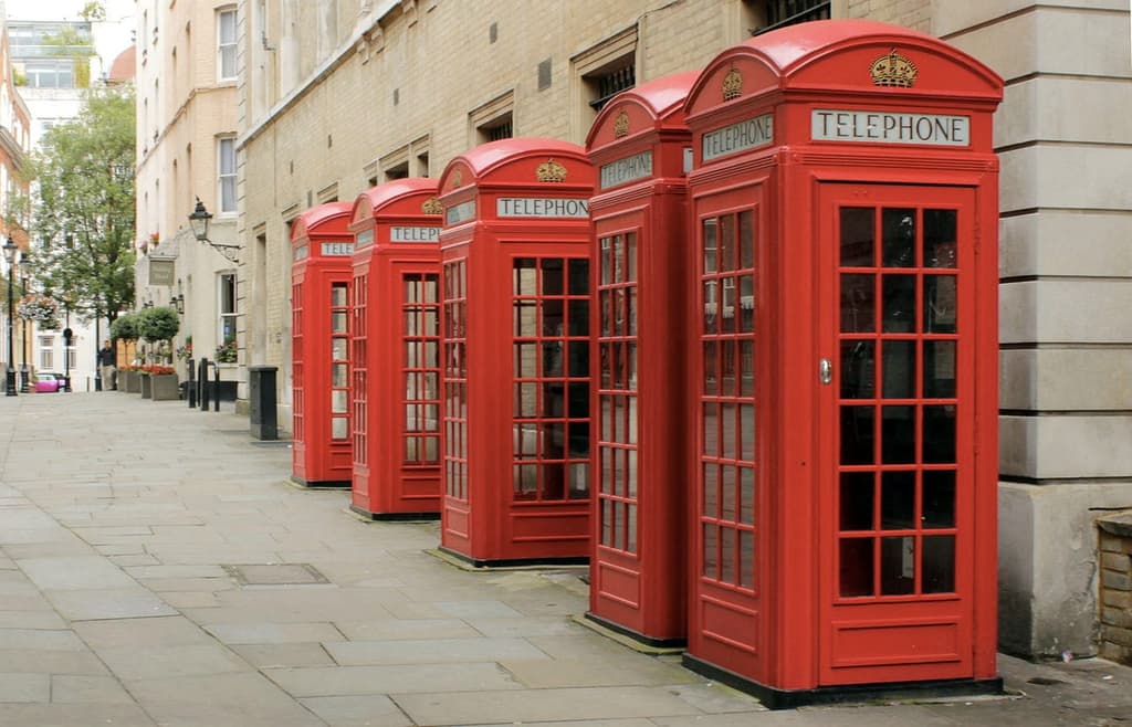 K2 Telephone kiosks at Broad Street, London. M0tty