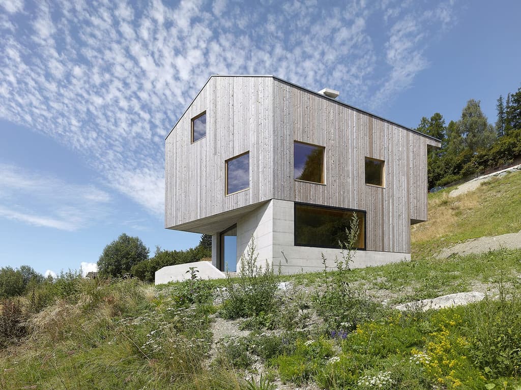 Chalet in Val d'Hérens designed by Savioz Fabrizzi Architectes