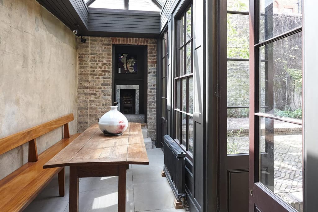 London apartments for rent: Hostem's Georgian townhouse