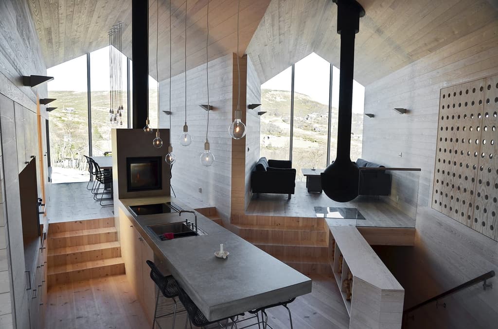 Split View Mountain Lodge Norway