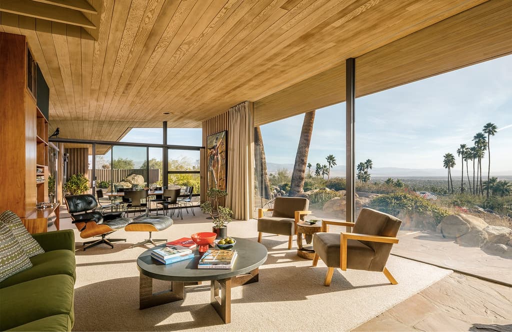 6 spectacular Palm Springs homes for sale right now