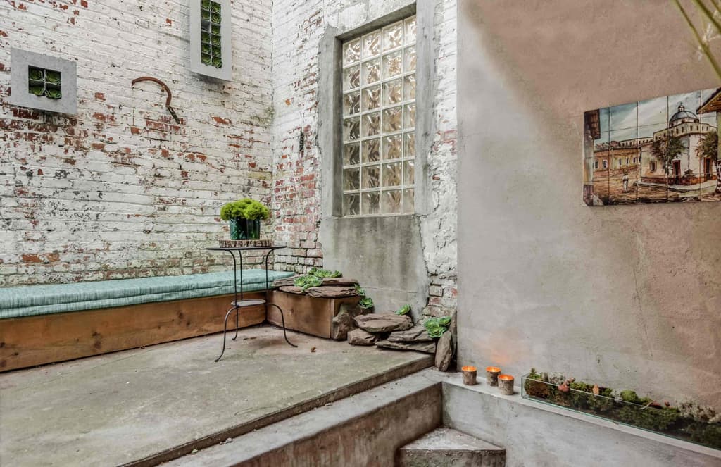 Hidden Brooklyn loft with soaring ceilings lists for $1.895m via Compass
