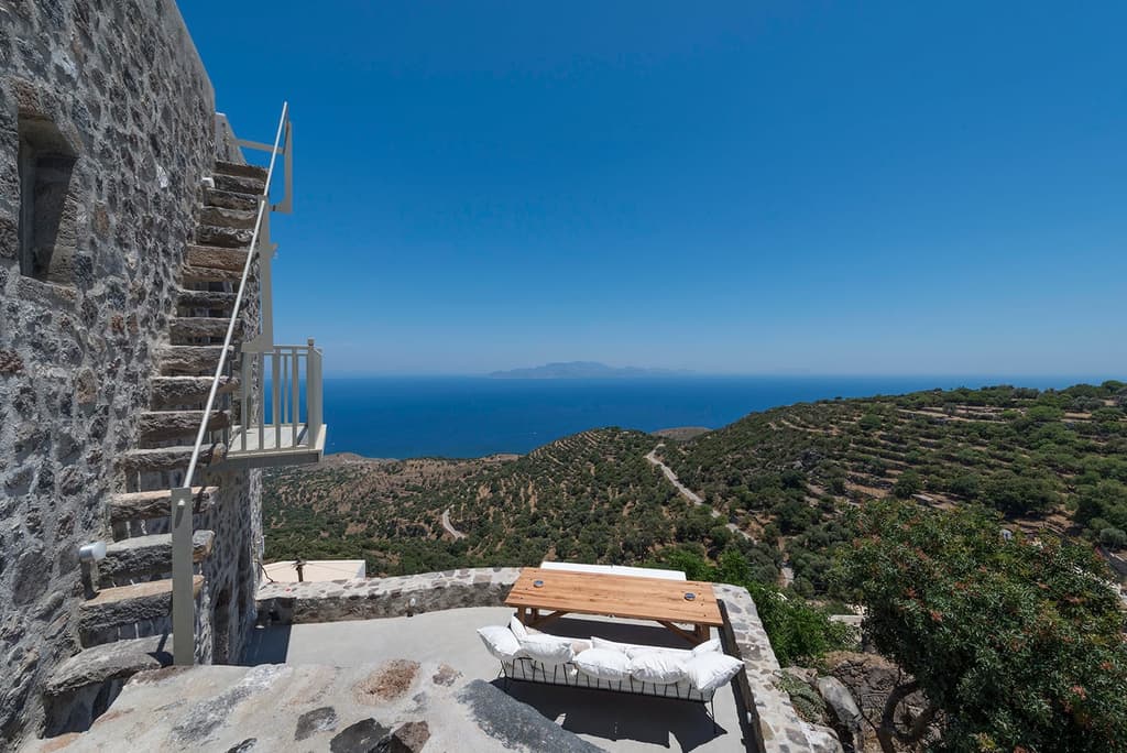 Greek holiday home for rent: Villa Nemesis