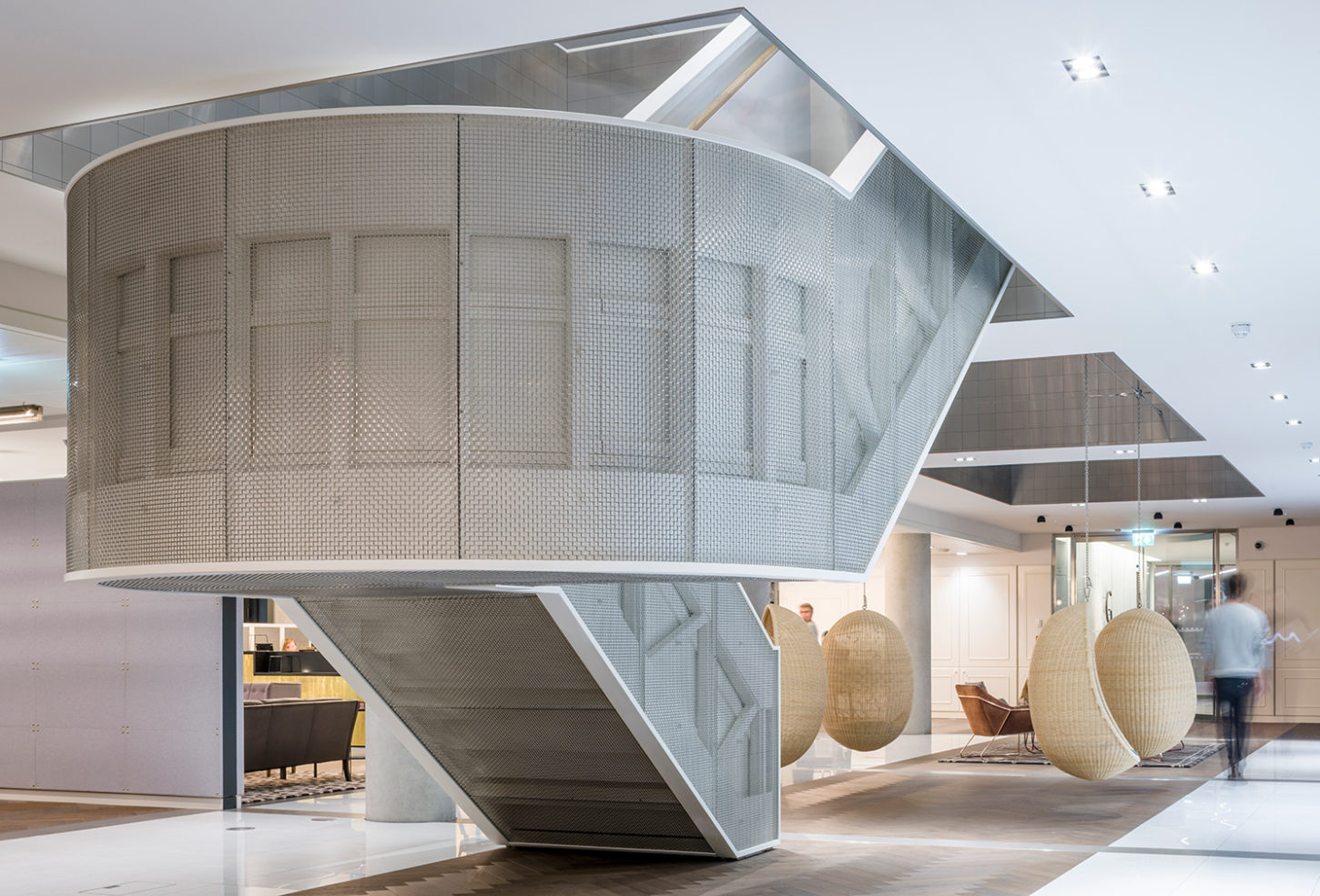 Saatchi & Saatchi heads east to a new 100,000 sq ft London base - The ...