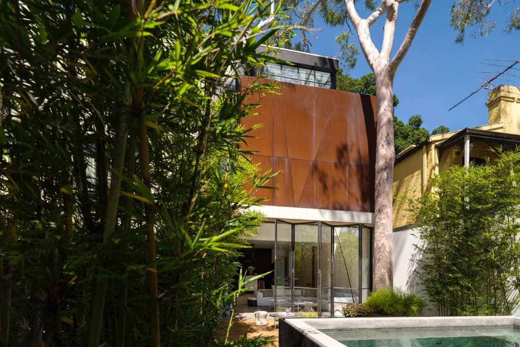 Sydney property by MCK Architects