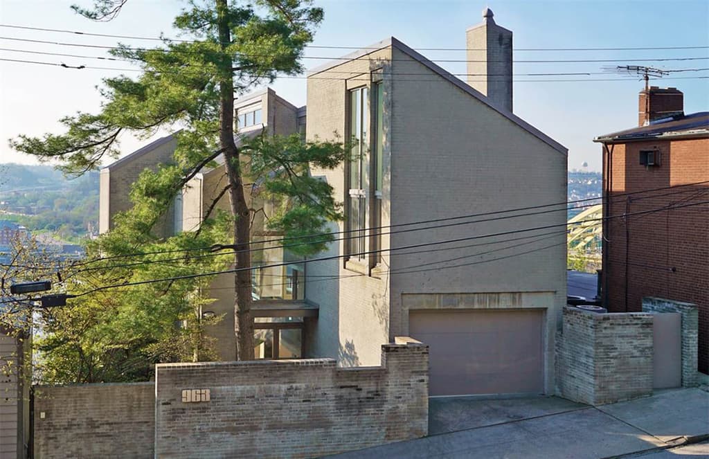 Vidal Sassoon’s Cincinnati home lists for $1.25m