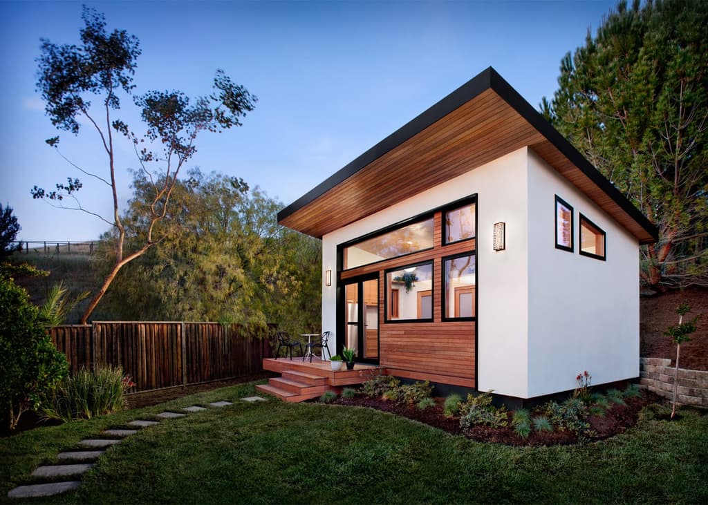 Britespace tiny home by Avava